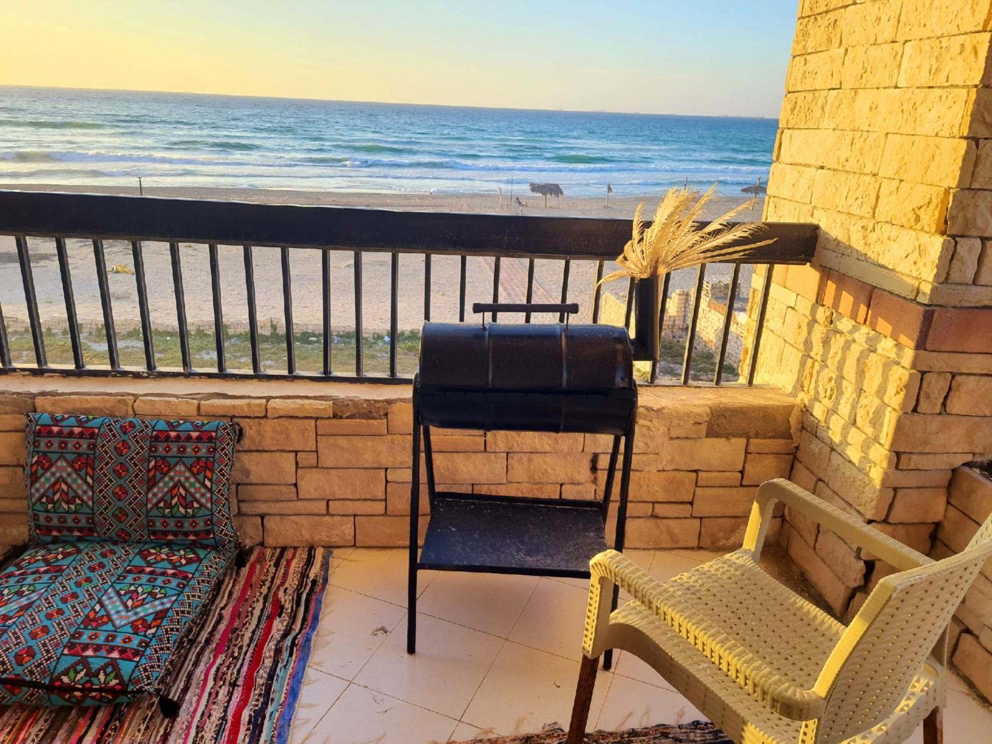 Bellevue Village Sea View Apartment